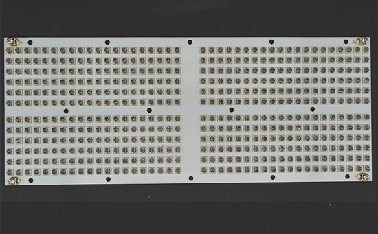 1689045093164625.jpg 太陽(yáng)能電池片烘干爐LED燈板